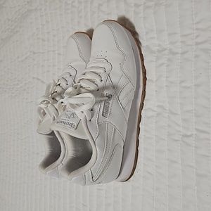 Pre-owned womens classic Reebok.